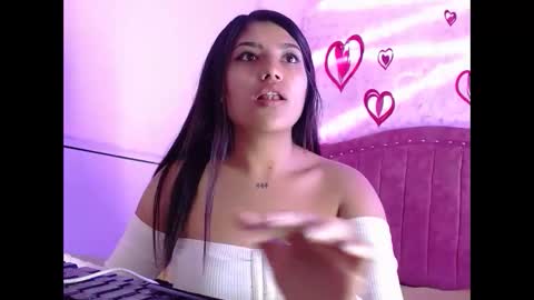 sarastonesx online show from 02/17/25, 03:15