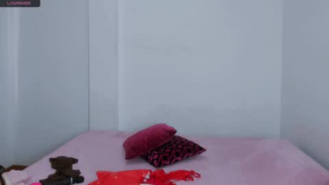 Sara   online show from 03/05/25, 05:29