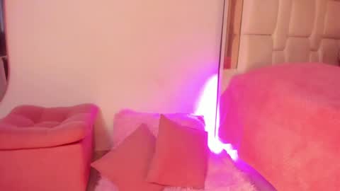 Sara  online show from 02/19/25, 02:55