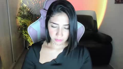 Snapshot of saratukkerr chatting on 12/02/25, 03:34 saratukkerr online show from 12/02/25, 03:34