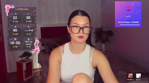 Snapshot of saravivid chatting on 07/09/26, 10:30 SaraVivid online show from 07/09/26, 10:30