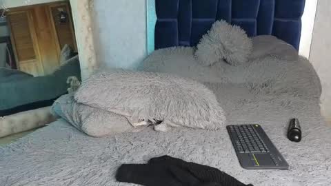 Sara W online show from 01/01/25, 07:10