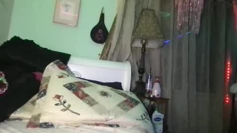 Snapshot of saraxcxo chatting on 11/26/25, 08:04 saraxcxo online show from 11/26/25, 08:04