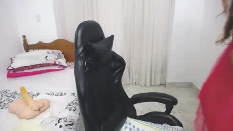 saray1221 online show from 02/01/25, 08:16