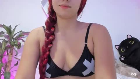 Snapshot of saray2312 chatting on 01/08/25, 11:30 Saray online show from 01/08/25, 11:30