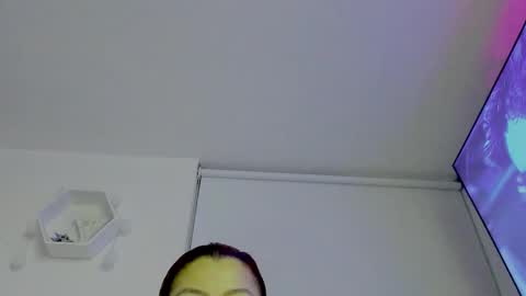 Snapshot of saray2312 chatting on 09/19/25, 11:38 Saray online show from 09/19/25, 11:38