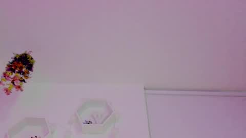 Snapshot of saray2312 chatting on 10/15/25, 11:16 Saray online show from 10/15/25, 11:16