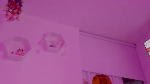 Saray  online show from 10/29/25, 11:17