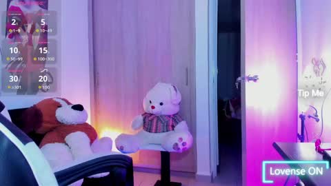 Snapshot of saray_mendoza chatting on 05/07/26, 10:37 Saray Mendoza online show from 05/07/26, 10:37