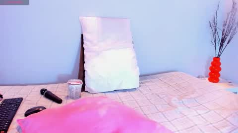 Snapshot of sarayhornyy69 chatting on 12/05/25, 07:21 Saray online show from 12/05/25, 07:21