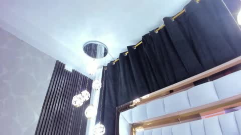 Snapshot of sarayroyse chatting on 10/05/25, 07:34 Saray online show from 10/05/25, 07:34