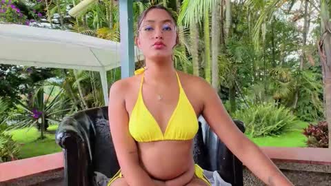 sarazuletaa online show from 02/15/26, 04:03