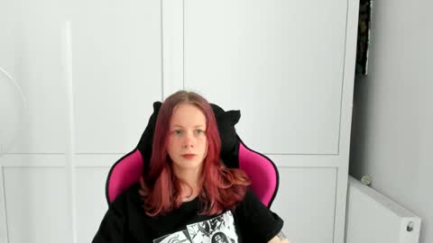 Snapshot of sareenadark_ chatting on 07/07/26, 06:05 Hinata online show from 07/07/26, 06:05