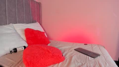 Snapshot of sarigarcia chatting on 10/22/25, 04:13 Sara Garcia online show from 10/22/25, 04:13