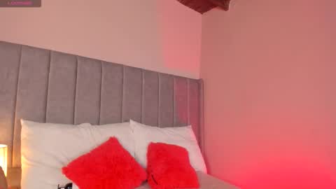 Snapshot of sarigarcia chatting on 11/20/25, 04:45 Sara Garcia online show from 11/20/25, 04:45