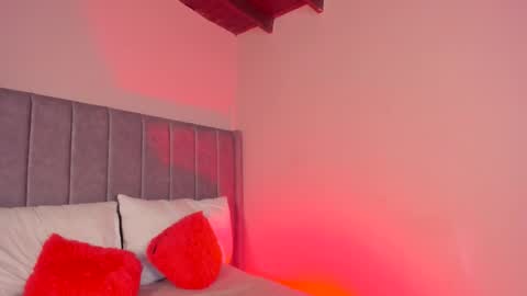 Snapshot of sarigarcia chatting on 12/02/25, 05:02 Sara Garcia online show from 12/02/25, 05:02