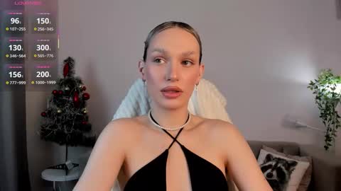 Your Selena 3 online show from 12/01/25, 03:11