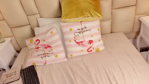 sarit_ online show from 06/11/26, 12:32