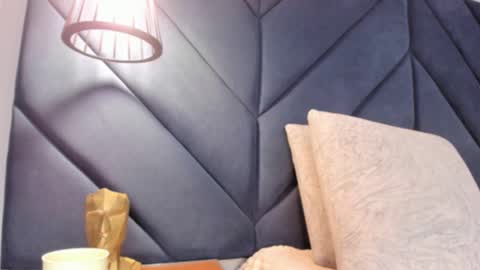 Sara  online show from 11/14/25, 08:57