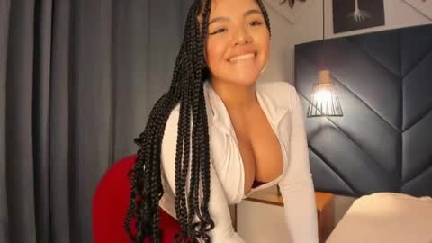 Snapshot of sarita_hills chatting on 05/16/26, 08:07 Sara online show from 05/16/26, 08:07