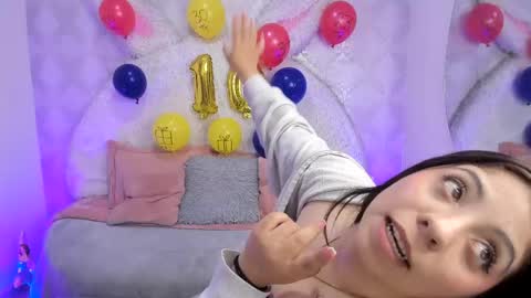 Sara online show from 05/16/26, 04:09