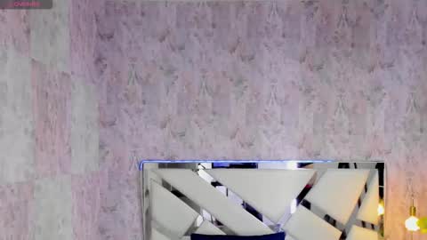 Snapshot of sarita_princess7 chatting on 11/17/25, 08:03 sarah online show from 11/17/25, 08:03