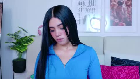 Sara online show from 10/10/25, 09:25