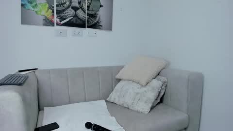 Snapshot of saritadolly_ chatting on 03/10/25, 03:23 Sara Cute online show from 03/10/25, 03:23