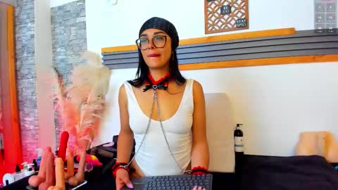 Sara online show from 02/20/26, 02:41