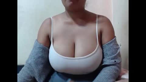 saronette online show from 11/18/25, 05:56