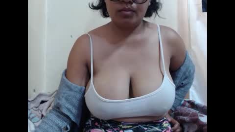 saronette online show from 03/27/26, 10:37