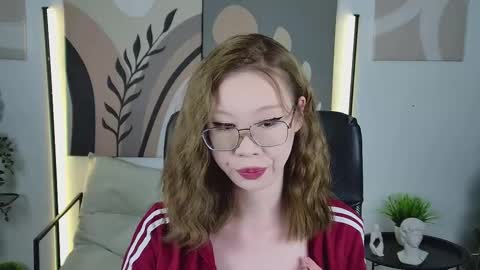 Snapshot of sarrahrice chatting on 02/11/26, 04:45 SarahRice online show from 02/11/26, 04:45