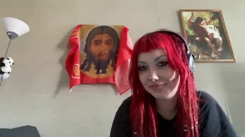 Mia online show from 05/08/26, 01:49