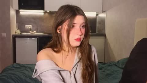 Snapshot of sasakyra chatting on 01/28/25, 01:05 sasakyra online show from 01/28/25, 01:05