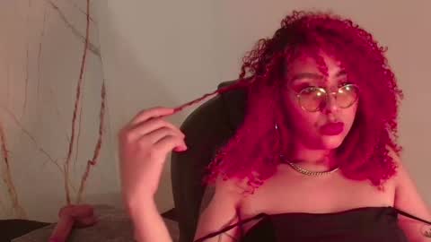 Snapshot of sasha__velvet_ chatting on 05/29/26, 04:32 Sasha online show from 05/29/26, 04:32