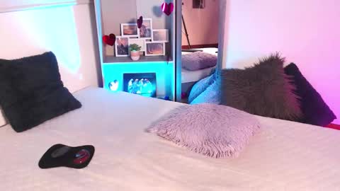 sasha_bowei online show from 02/28/26, 03:29