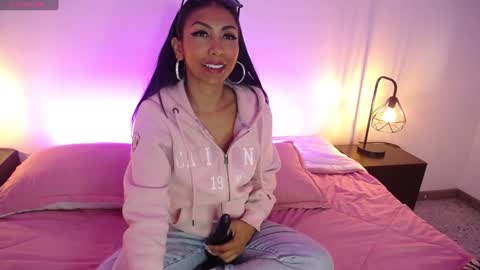 Snapshot of sasha_brattz chatting on 12/03/24, 07:43 Sasha Brattz online show from 12/03/24, 07:43