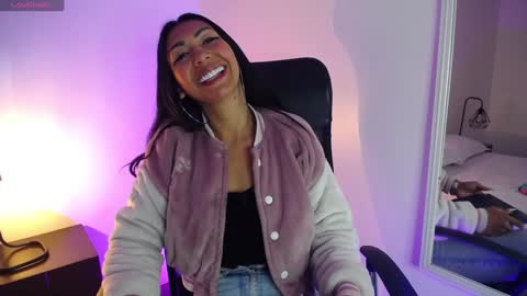 Snapshot of sasha_brattz chatting on 01/07/25, 09:07 Sasha Brattz online show from 01/07/25, 09:07