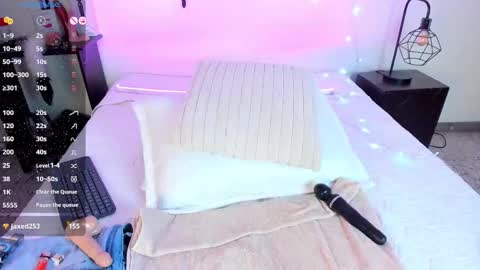 Snapshot of sasha_brattz chatting on 11/27/25, 10:12 Sasha Brattz online show from 11/27/25, 10:12