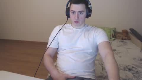 Snapshot of sasha_calvin chatting on 11/20/25, 01:00 sasha_calvin online show from 11/20/25, 01:00