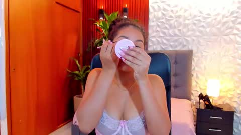 Snapshot of sasha_cum1 chatting on 02/06/26, 01:47 SASHA online show from 02/06/26, 01:47