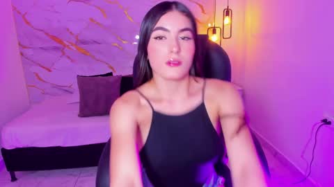 Snapshot of sasha_kendrick chatting on 02/04/25, 11:06 Sasha online show from 02/04/25, 11:06