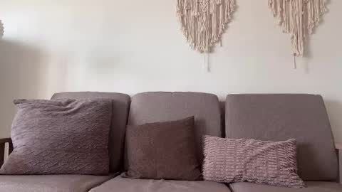 Alexandra Sasha in short online show from 03/05/25, 05:40