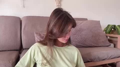 Alexandra Sasha in short online show from 03/06/25, 07:36