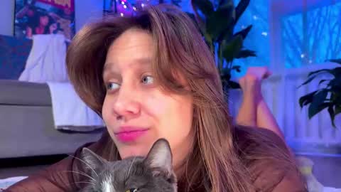 Alexandra Sasha in short online show from 12/01/25, 06:40