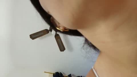 Snapshot of sasha_pierce_ chatting on 03/03/26, 12:33 Sasha online show from 03/03/26, 12:33