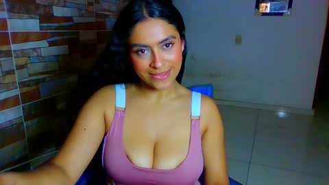 Snapshot of sasha_rose23 chatting on 02/05/25, 10:12 Camila online show from 02/05/25, 10:12