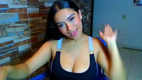 Snapshot of sasha_rose23 chatting on 02/07/25, 03:45 Camila online show from 02/07/25, 03:45