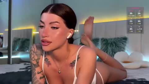 Hi everyone my name is Sasha   online show from 07/09/26, 09:52