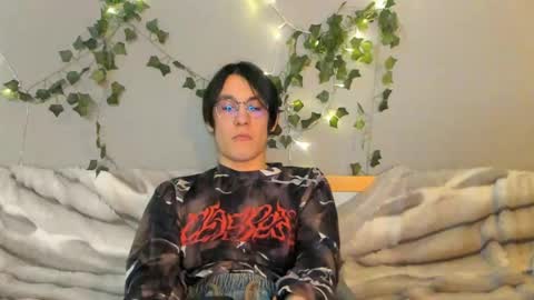 Snapshot of sasha_vesmus chatting on 05/16/26, 10:36 Sasha Vesmus online show from 05/16/26, 10:36